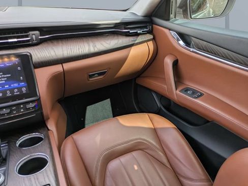Used 2019 Maserati Quattroporte S RWD image 17