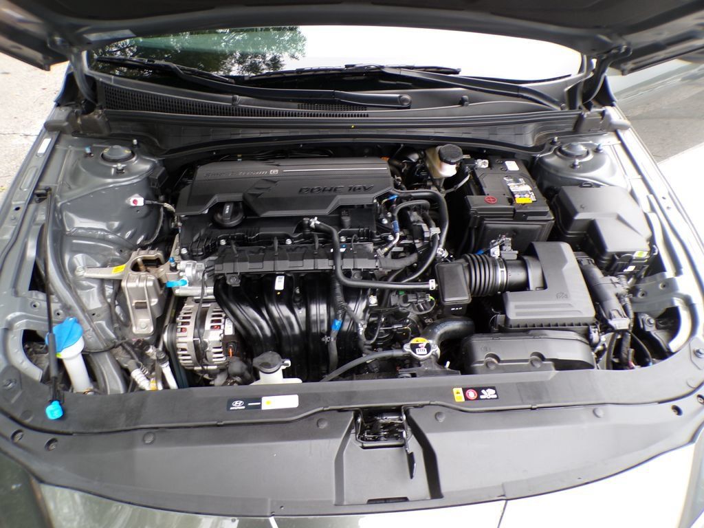 Certified 2026 Hyundai Elantra SEL Sport Premium FWD image 33