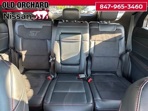 Used 2025 Ford Explorer ST image 9