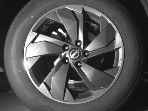 Used 2025 Nissan Rogue SV image 15