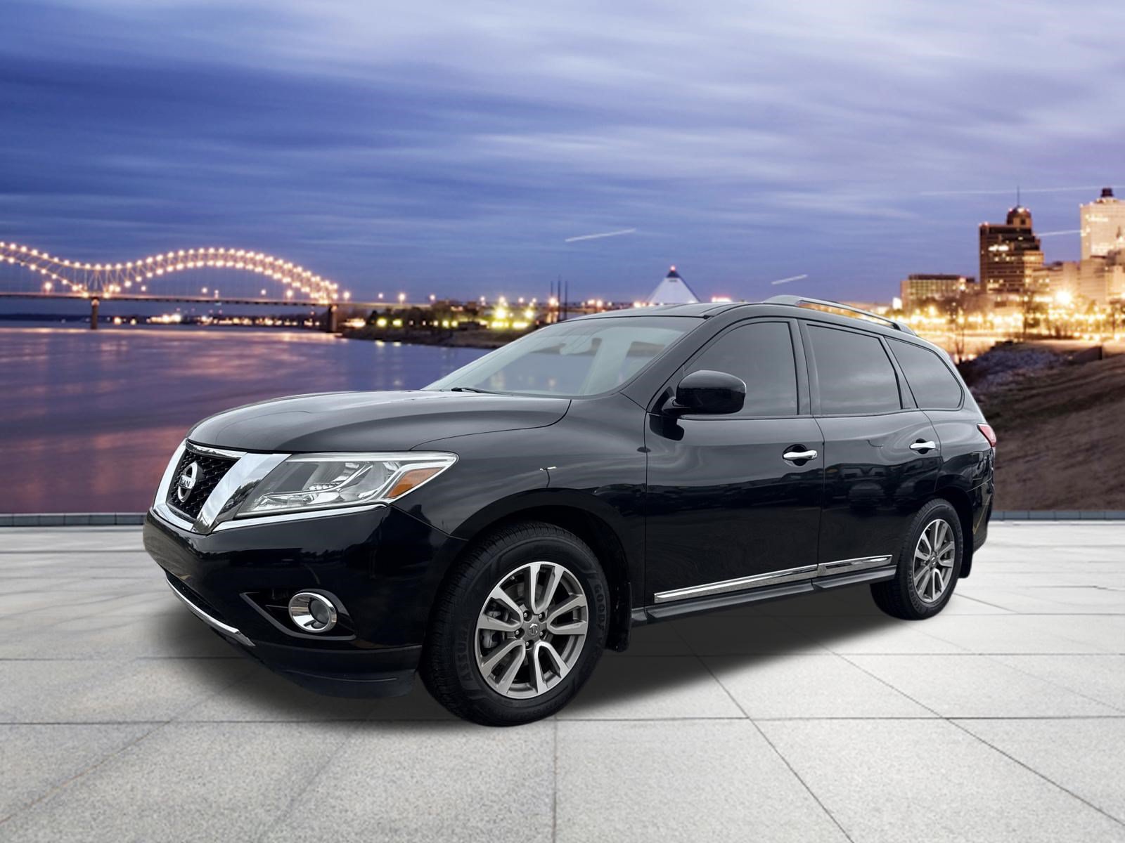 Used 2016 Nissan Pathfinder SL FWD image 1
