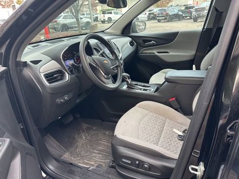 Used 2022 Chevrolet Equinox LS w/ LS Convenience Package image 9