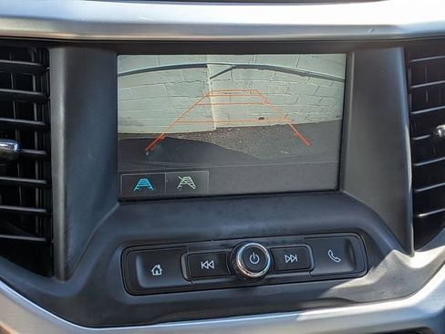 Used 2018 GMC Acadia SLE image 24