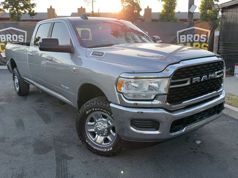 Used 2022 RAM 2500 Big Horn AWD/4WD image 2