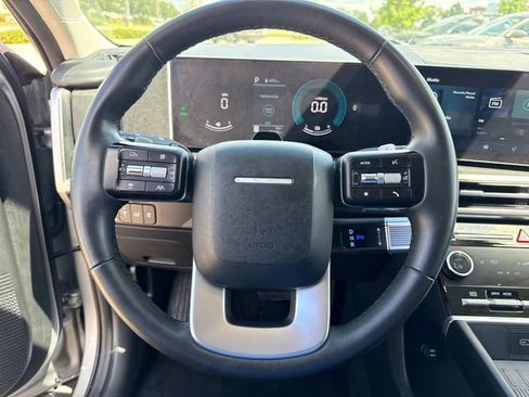 Used 2025 Hyundai Santa Fe SEL FWD image 26