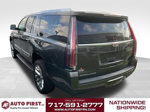 Used 2020 Cadillac Escalade ESV Luxury AWD/4WD image 4