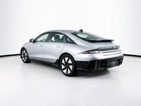Used 2024 Hyundai Ioniq 6 SE RWD image 5