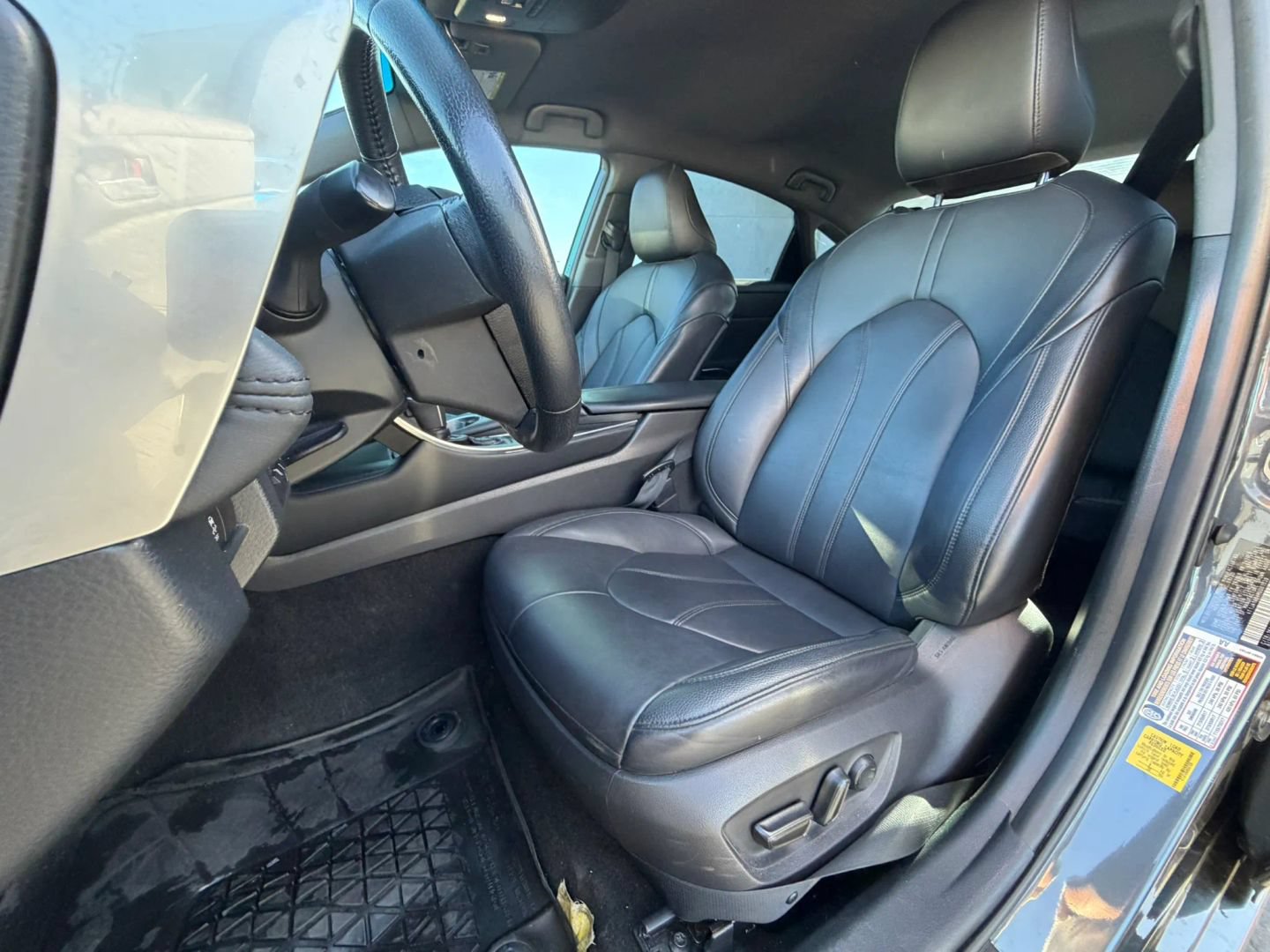Used 2021 Toyota Avalon XLE FWD image 22