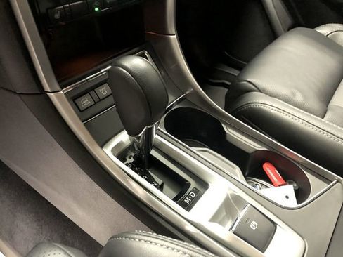 Used 2021 Subaru Ascent Limited image 24