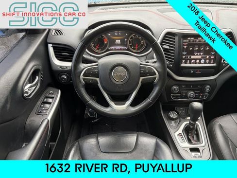 Used 2018 Jeep Cherokee Trailhawk w/ Quick Order Package 25L image 18