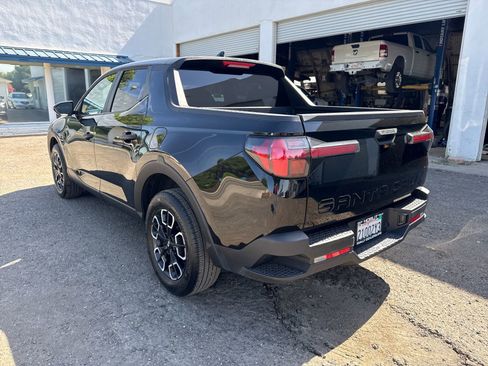 Used 2024 Hyundai Santa Cruz SEL FWD image 3