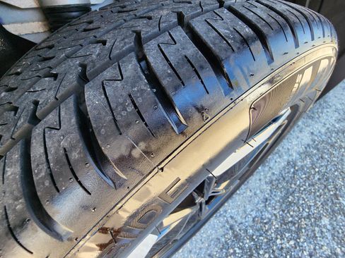 Used 2023 Kia Telluride S image 28