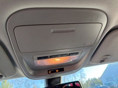 Used 2019 Chevrolet Colorado LT w/ Redline Special Edition image 21