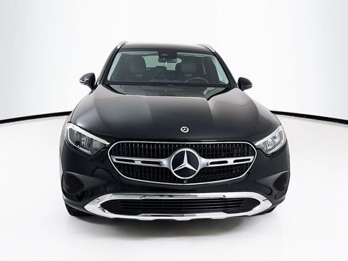 Used 2023 Mercedes-Benz GLC 300 4MATIC image 2