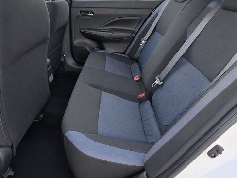 Used 2025 Nissan Versa SV FWD image 27
