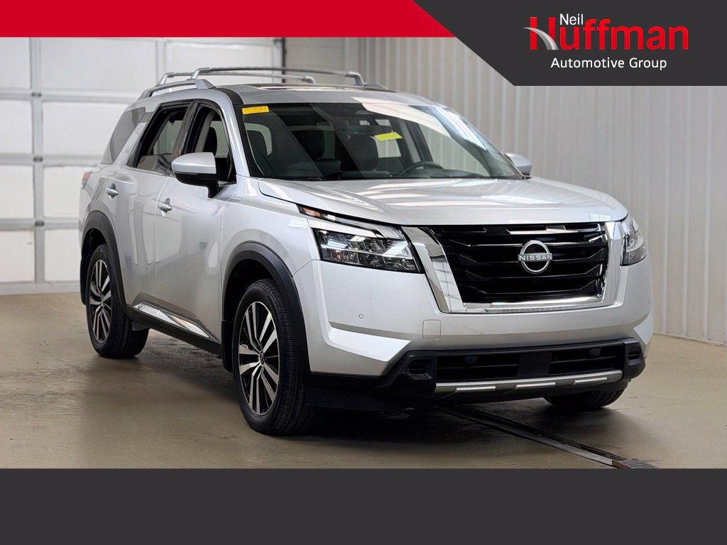 Used 2024 Nissan Pathfinder Platinum AWD/4WD image 1