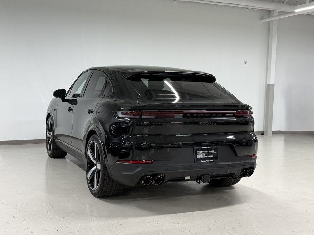 Certified 2026 Porsche Cayenne S AWD/4WD image 3