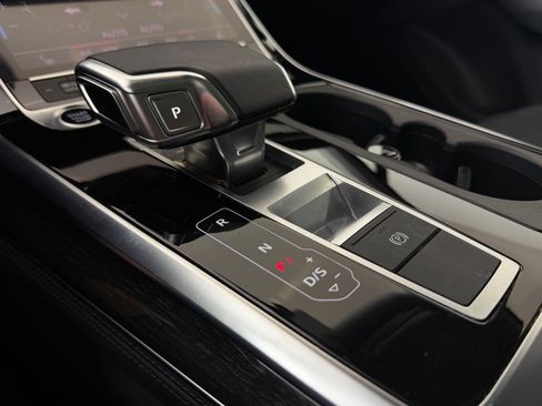 Used 2023 Audi Q7 3.0T Premium Plus w/ Premium Plus Package AWD/4WD image 15