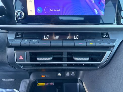 Used 2025 Toyota Camry LE FWD image 19