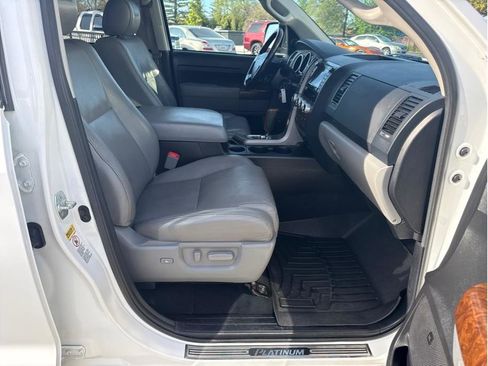 Used 2013 Toyota Tundra Platinum image 18