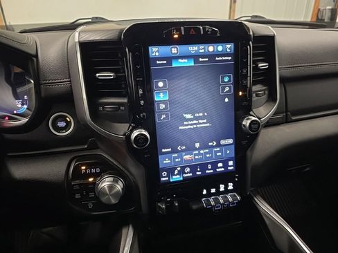 Used 2023 RAM 1500 Laramie AWD/4WD image 18