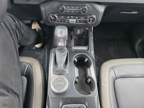 New 2026 Ford Bronco Outer Banks AWD/4WD image 14
