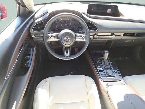 Used 2020 MAZDA CX-30 FWD w/ Premium Package image 11