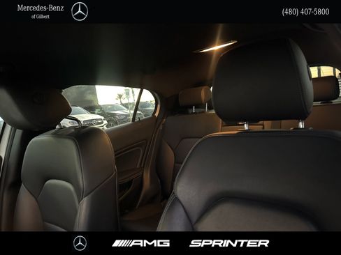 Used 2019 Mercedes-Benz GLA 250 image 13