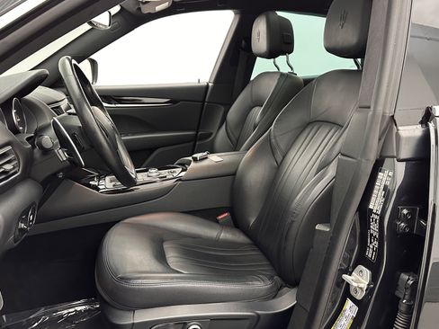 Used 2023 Maserati Levante Modena image 18