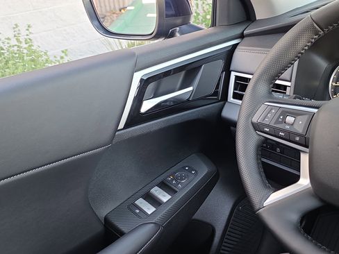 New 2026 Mitsubishi Outlander SE image 25