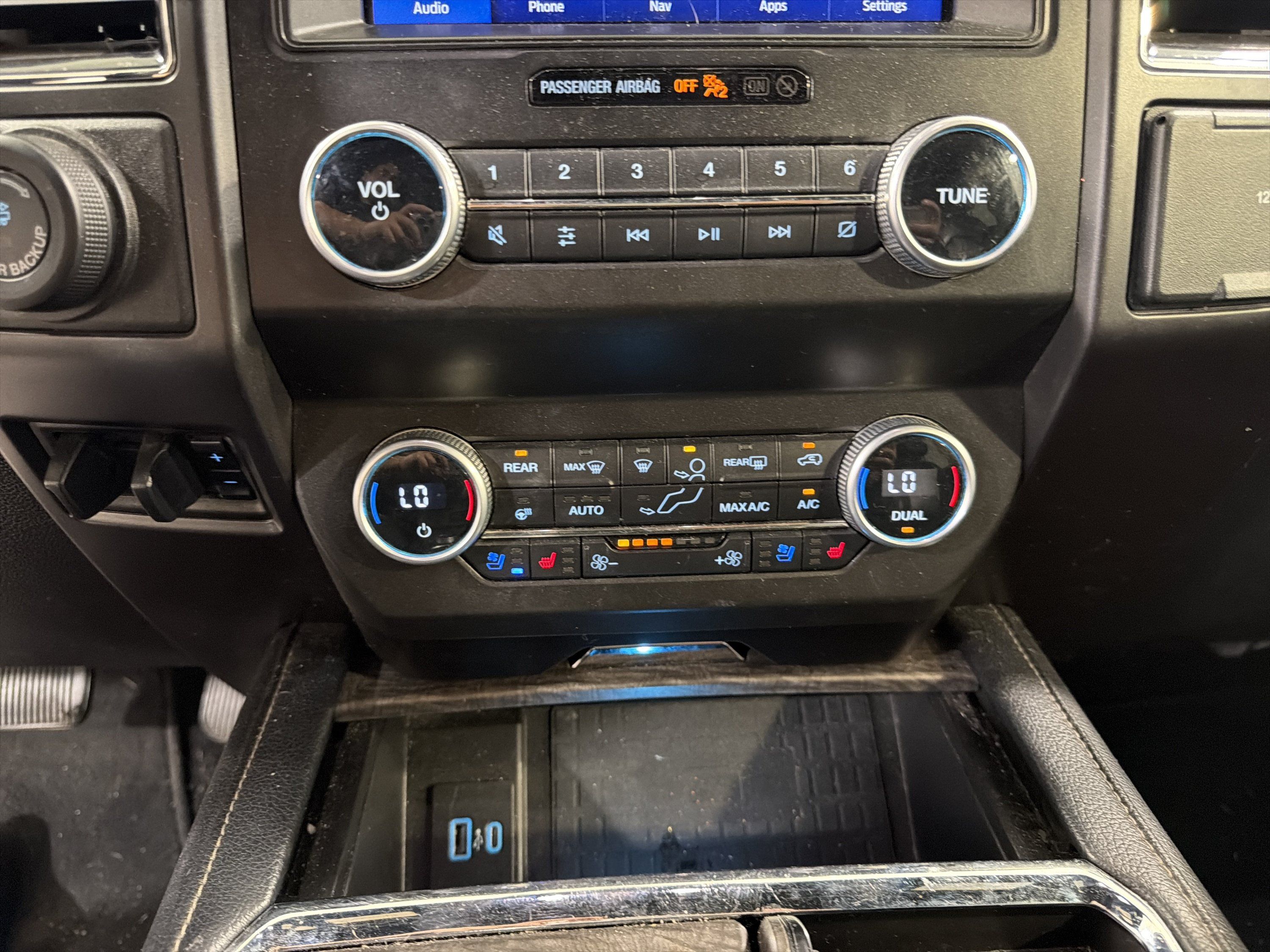 Used 2021 Ford Expedition Max Limited AWD/4WD image 20