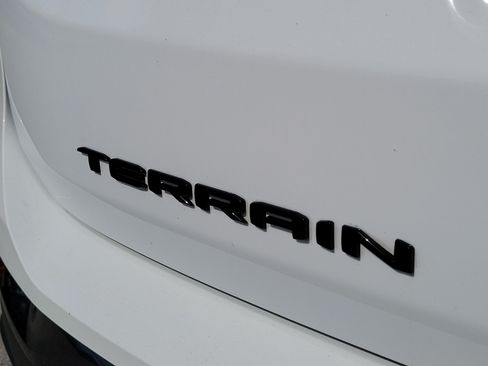 Used 2023 GMC Terrain SLE w/ Elevation Edition FWD image 30