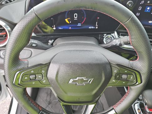 Used 2025 Chevrolet Trax RS w/ Driver Confidence Package FWD image 12