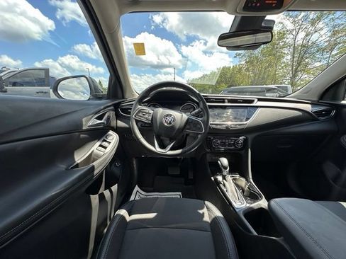 Used 2022 Buick Encore GX Select w/ Advanced Technology Package FWD image 18