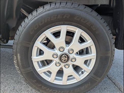Used 2024 Toyota Tacoma SR5 RWD image 19