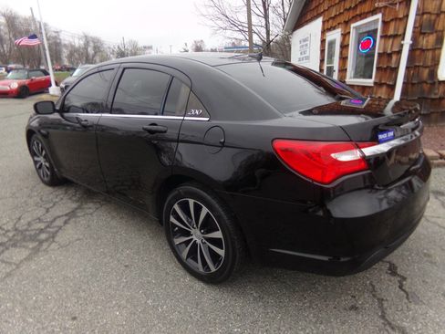 Used 2014 Chrysler 200 Limited w/ Sun/Sound Group image 11