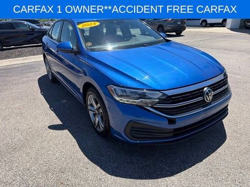Used 2024 Volkswagen Jetta SE FWD image 15