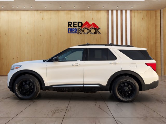 Used 2022 Ford Explorer XLT w/ Class IV Trailer Tow Package AWD/4WD image 3