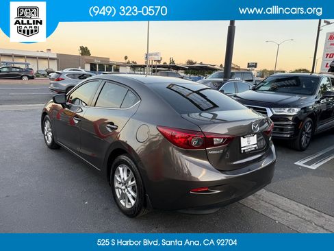 Used 2017 MAZDA MAZDA3 Sport w/ Preferred Equipment Package image 6