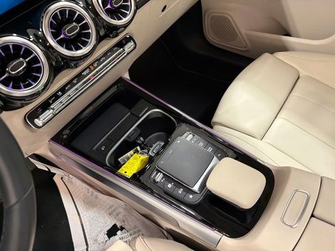 Used 2023 Mercedes-Benz GLB 250 4MATIC image 17