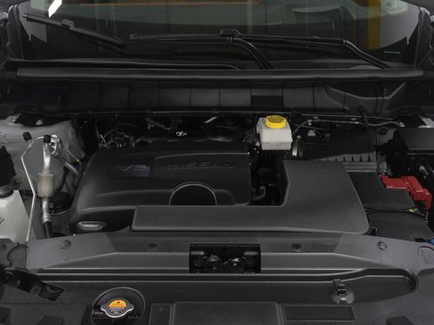 Used 2024 Nissan Pathfinder Platinum w/ Cargo Package image 28