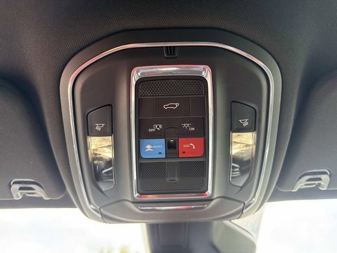 Used 2024 Jeep Wagoneer L Series II image 50