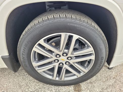 Used 2023 Chevrolet Traverse High Country image 10