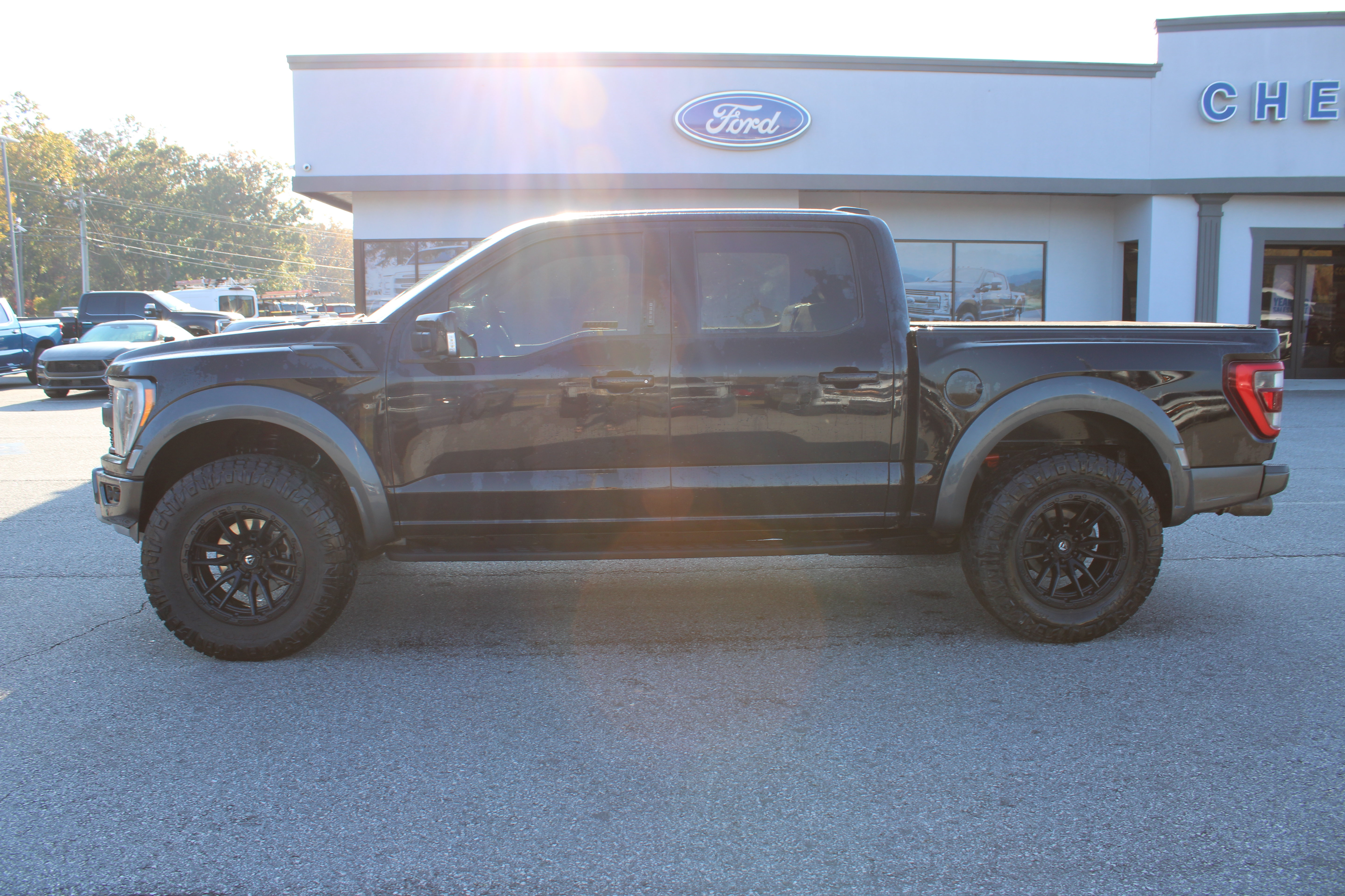 Used 2022 Ford F150 Raptor w/ Equipment Group 801A High AWD/4WD image 1