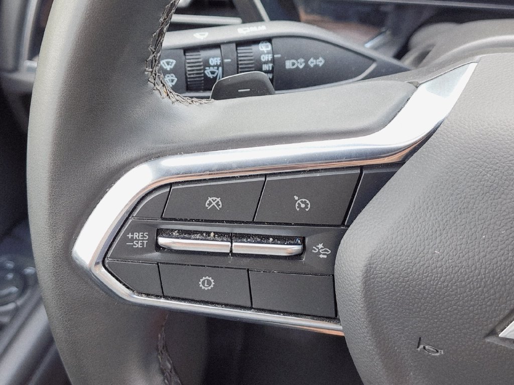 Used 2025 Chevrolet Suburban LT RWD image 29