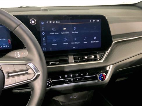 Used 2026 Chevrolet Equinox LT FWD image 6