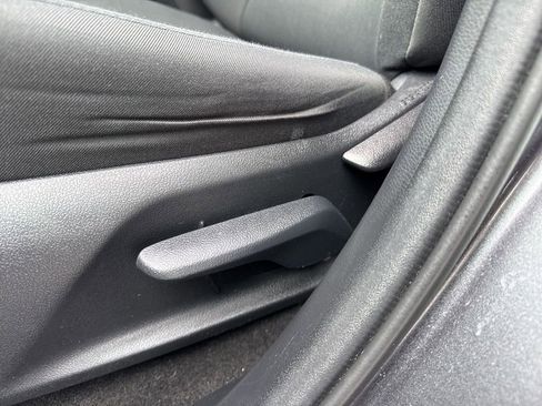 Used 2020 Toyota RAV4 LE image 25