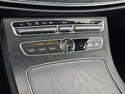Used 2018 Mercedes-Benz E 300 image 22