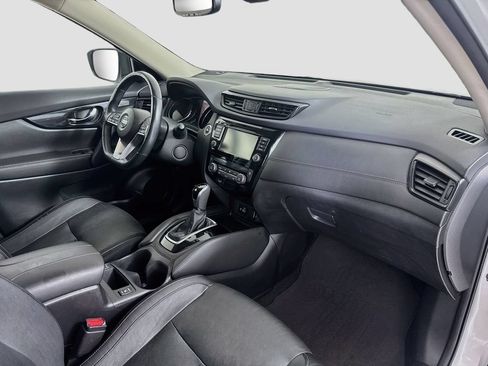Used 2018 Nissan Rogue SL AWD/4WD image 30