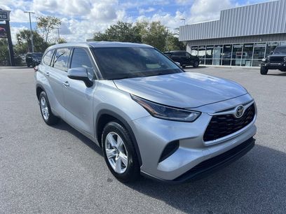 Used 2021 Toyota Highlander L